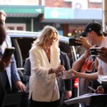 Kate winslet arrives at lee premiere in Sydney.