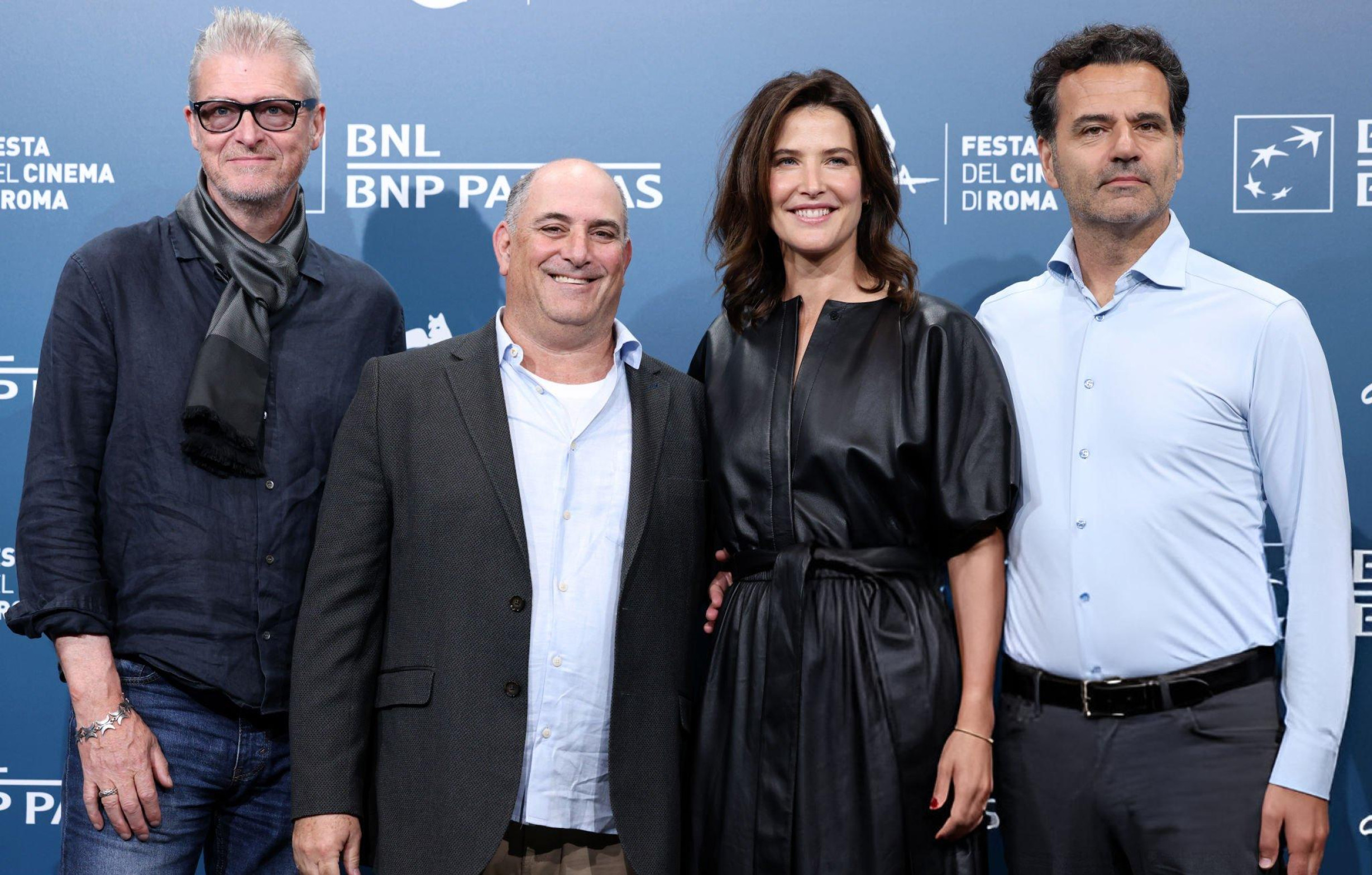 cobie smulders with team of sharp corner